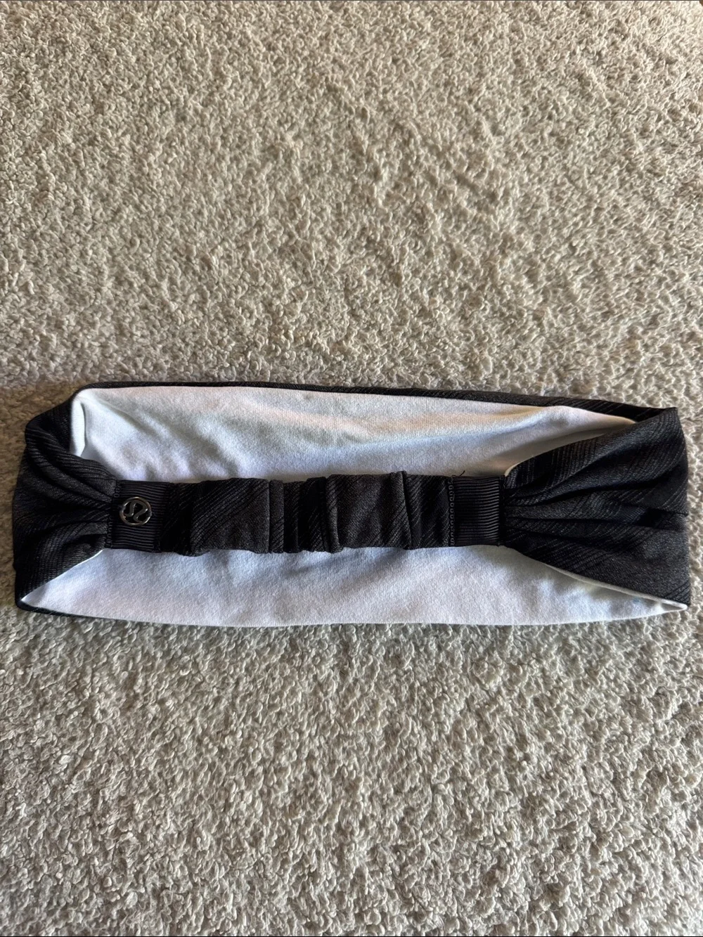 Lululemon Bang Buster Wide Reversible Gray Black Diagonal Stripe White Headband.